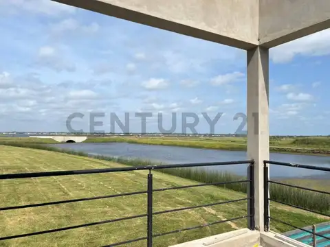 Av de la Bahia 3000, Piso 0
