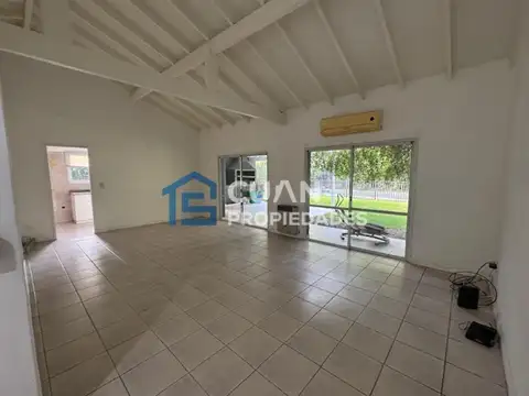 Casa 4 ambientes con 3 baños