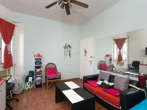 VENTA DEP 2 AMB VELEZ SARFIELD  LUMIN. P/ ESCALERA