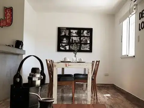 Gabriela Mistral 4600