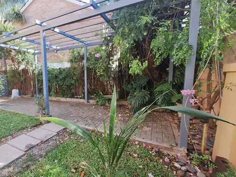 Departamento en Alquiler con 3 cocheras