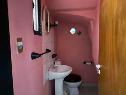 Casa 4 ambientes con 1 baño