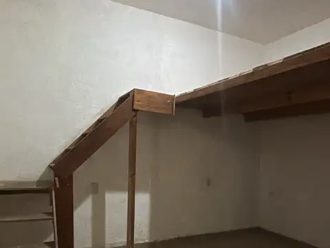 Depto Tipo Casa en Alquiler de 4 dormitorios