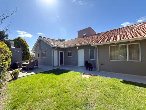 CASA MODERNA EN VENTA COUNTRY DE LA SIERRA, TANDIL