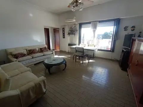 DEPTO 3 AMB VENTA CASEROS TERRAZA LUMINOSO