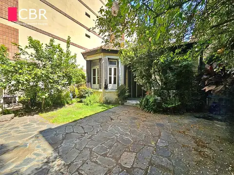 Excelente PH (5 Amb) al Frente con Jardín, Patio y Cochera cubierta