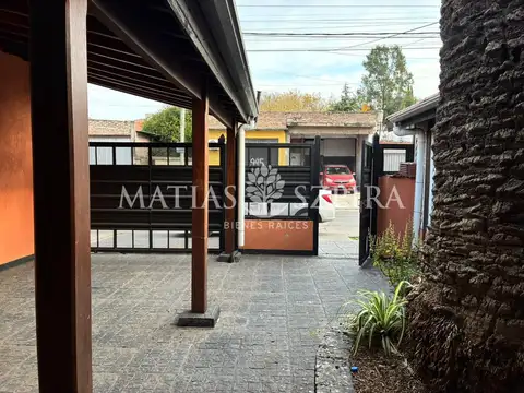 Casa 3 ambientes con 2 baños