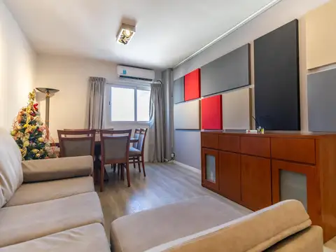 Departamento de 4 ambientes remodelado en torre, barrio San Cristobal.