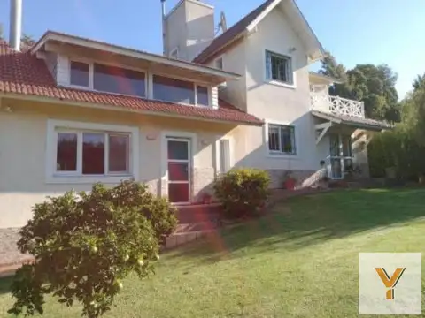Casa en venta - 3 Dormitorios 2 Baños - 600Mts2 - General Pueyrredón