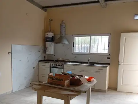 Alquiler | Casa con local comercial | Capitán Bermúdez | Barrio Posta