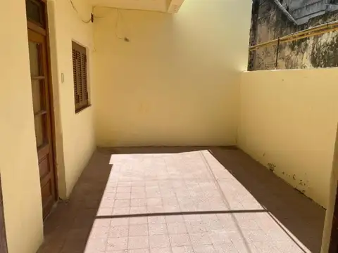 Casa en Alquiler en Alberdi, $ 500.000