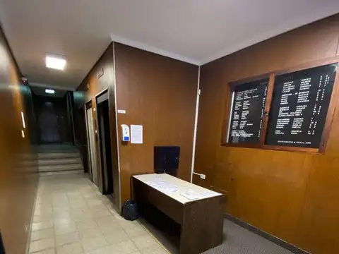 Oficina en Venta en Plaza Moreno, USD 50.000