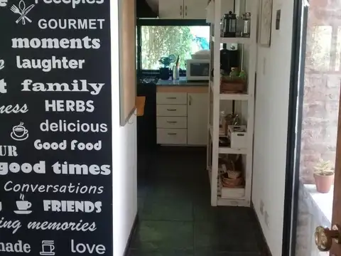 Casa 4 ambientes con 1 baño