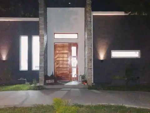 Casa Monoambiente con 2 baños