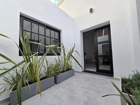 Depto Tipo Casa en Venta 50 años