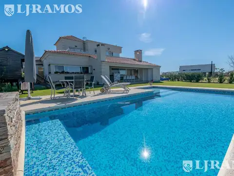 Casa de 4 dormitorios a la laguna con pileta en El Cantón Islas - PG