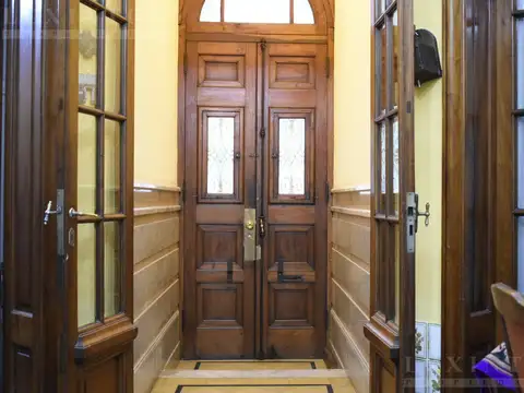 Local en Venta 89 años