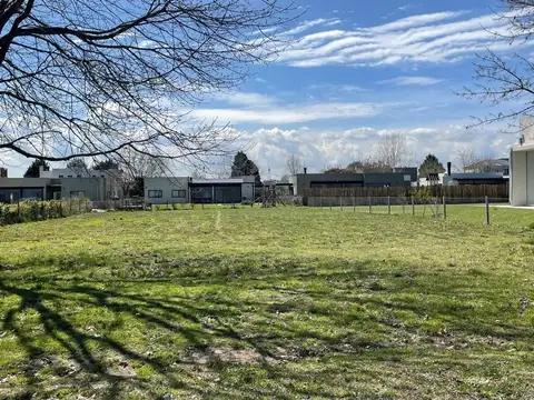 Terreno en Venta en Los Alcanfores, USD 75.000