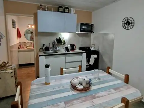 Casa 2 ambientes con 1 baño