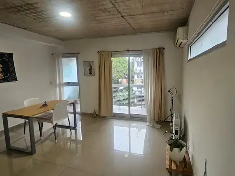 Holmberg 2100, Piso 3