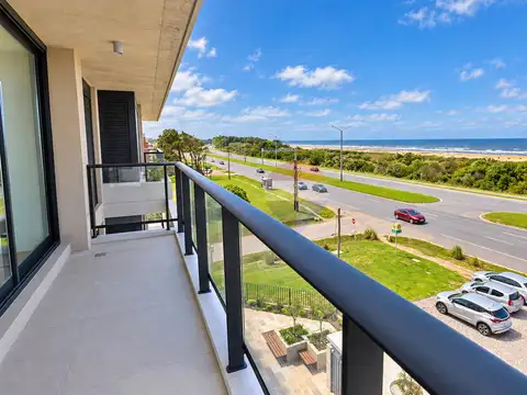 Departamento en Alquiler en Bañados De Carrasco, USD 1.800