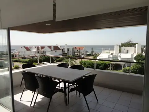 Departamento 4 ambientes con 3 baños