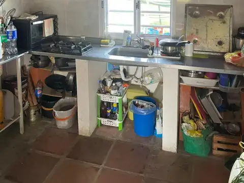 Casa 3 ambientes con 2 baños