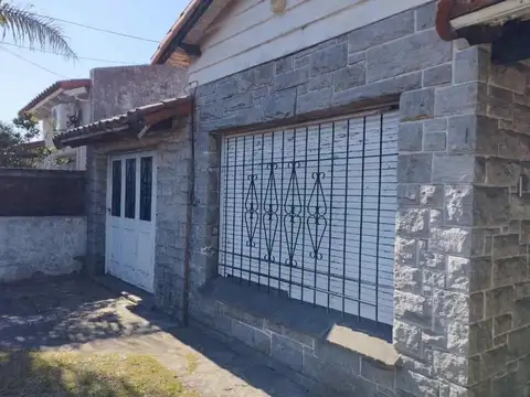 Casa en Venta en Manuel B Gonnet, USD 98.000