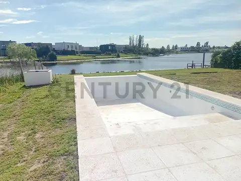 Casa 6 ambientes con 4 baños