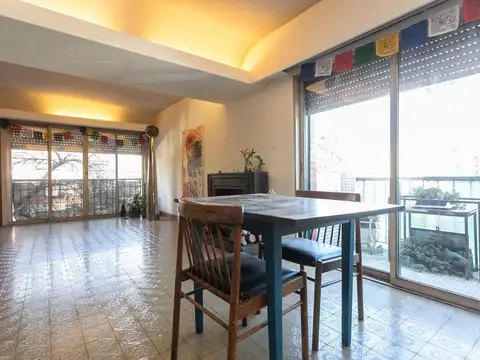 Depto Tipo Casa 4 ambientes con 2 baños