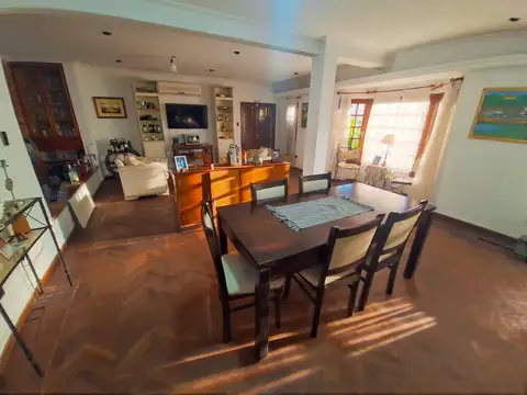 Casa 5 ambientes con 1 baño