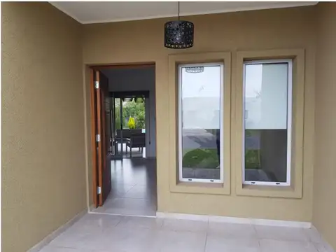 Casa en Venta en Pilar del Este - San Ramón, USD 195.000