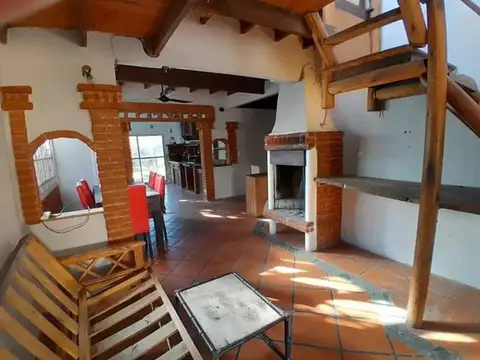 Casa 3 ambientes con 1 baño