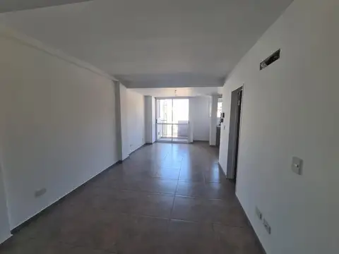 Dpto / Oficina 2 Amb. 43 m²  3er Piso al Frente - S.Justo (Ctro)