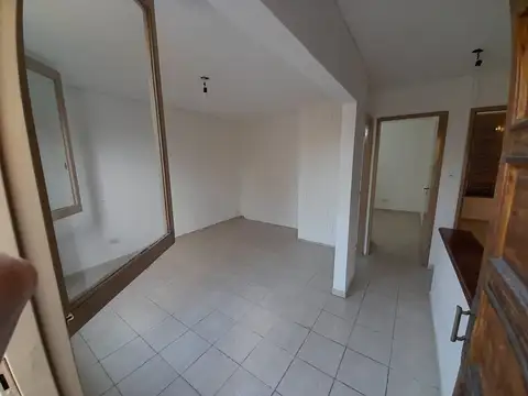 Venta de 2 departamentos de 2 hab c/uno en G Cruz