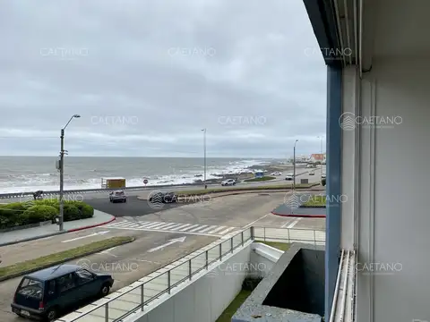 Hermoso apto. a pasos del mar!