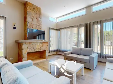 Casa en Venta con 1 cochera