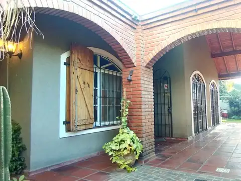 Casa 4 ambientes con 3 baños