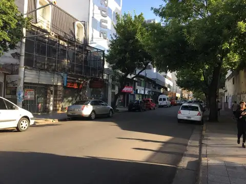 Local en Venta 70 años