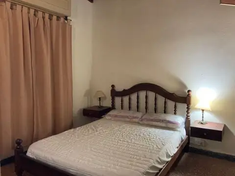 Casa en Alquiler Temporal con 1 cochera