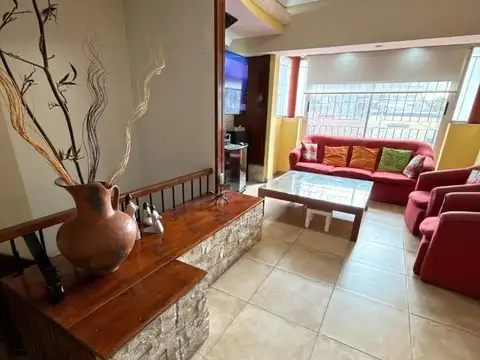 Depto Tipo Casa en Venta de 5 dormitorios