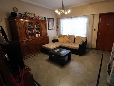 Depto Tipo Casa en Venta de 6 ambientes