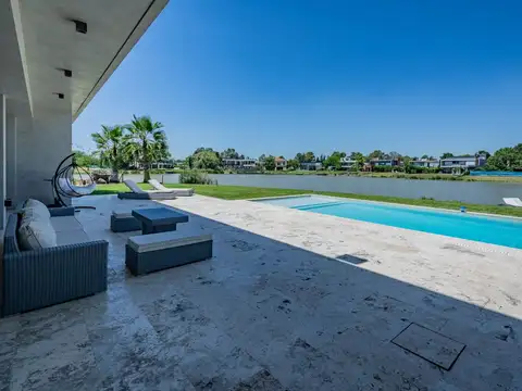 Casa en Venta en Terralagos, USD 1.500.000