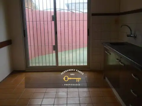 Depto Tipo Casa en Alquiler en Atlantida, $ 26.000