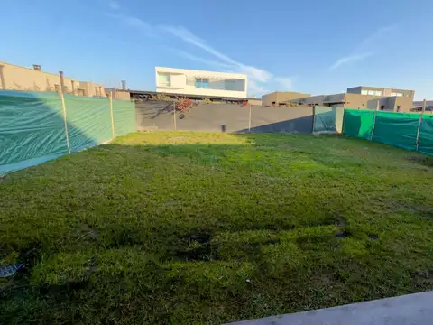 Casa Estrenar, Gran Boedo, Una Planta, 3 Dorm, 3 Baños, Calefacción, Jardín, Cochera