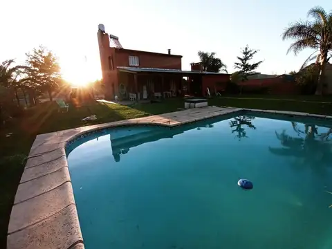 Casa en Venta con 1 cochera
