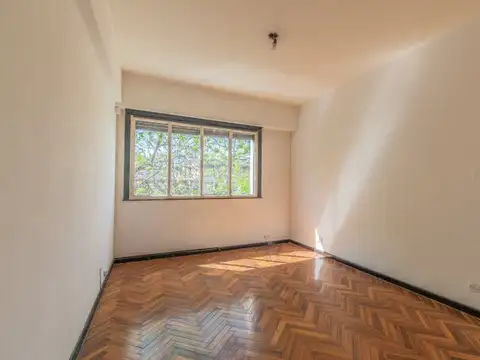 Av Diaz Velez al 4200