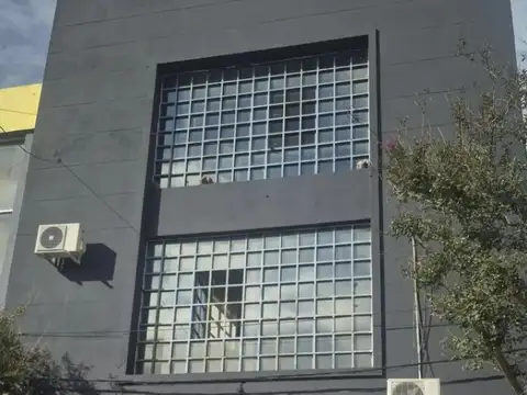 Alquiler | Depósito | 3 plantas | 1100 m² | Capitán Bermúdez | Barrio Centro