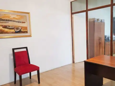 Venta Oficina de 58 m² con patio propio Galería de La Flor San Nicolás