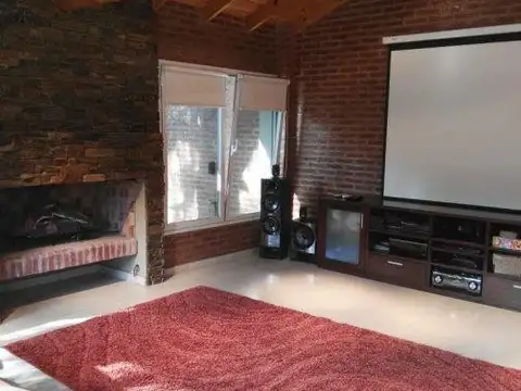 Casa 4 ambientes con 4 baños